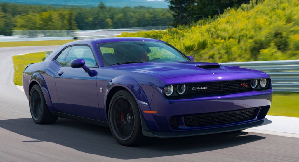 2025 Dodge Challenger SRT Hellcat Wallpaper